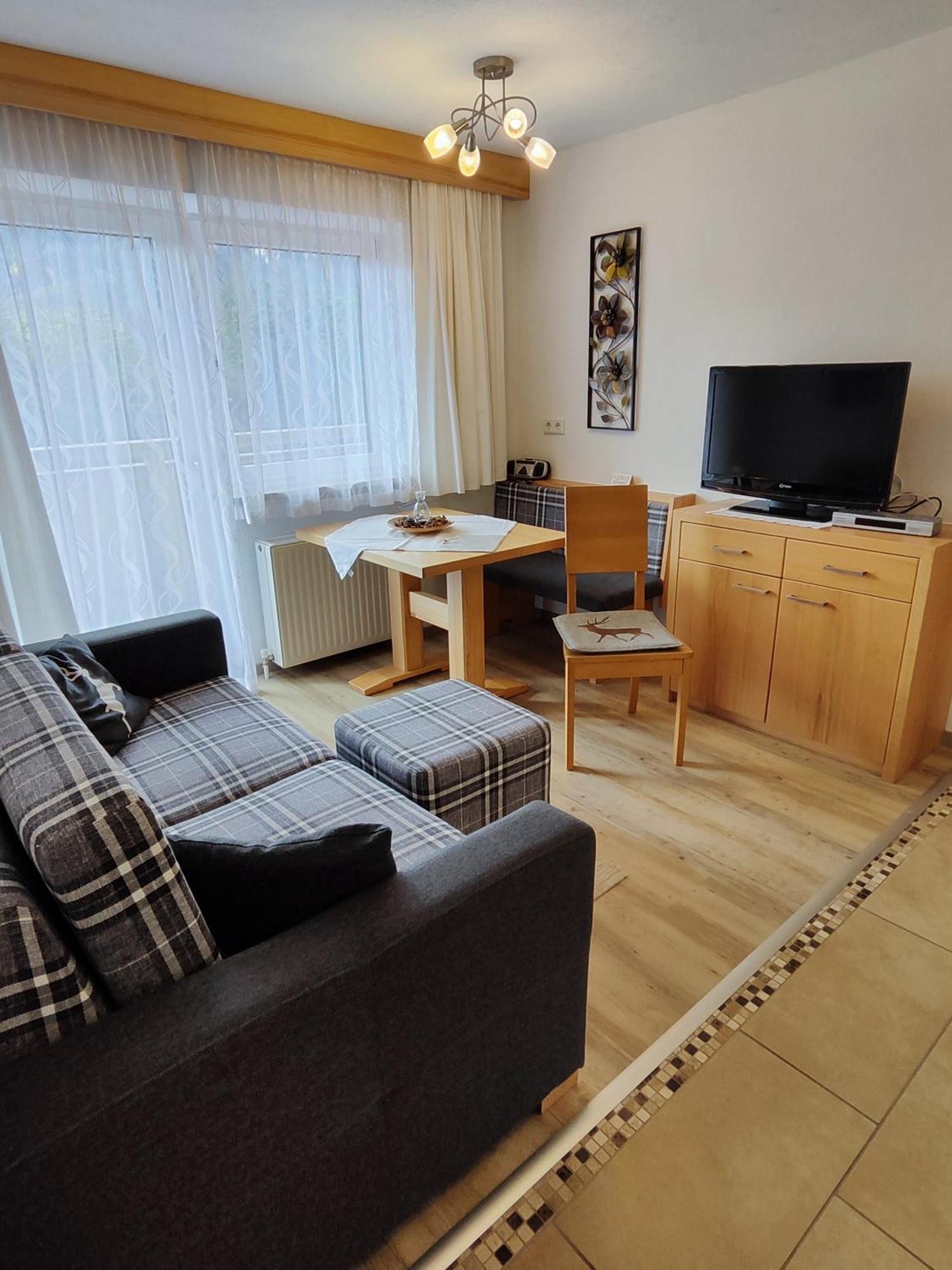 ליוטאש Apartmenthaus Bader מראה חיצוני תמונה